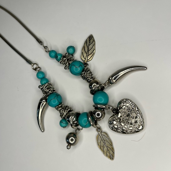 8” Boho silver toned necklace - Picture 4 of 9